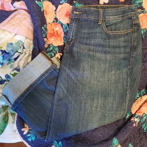 Old Nazy Capri pants 16